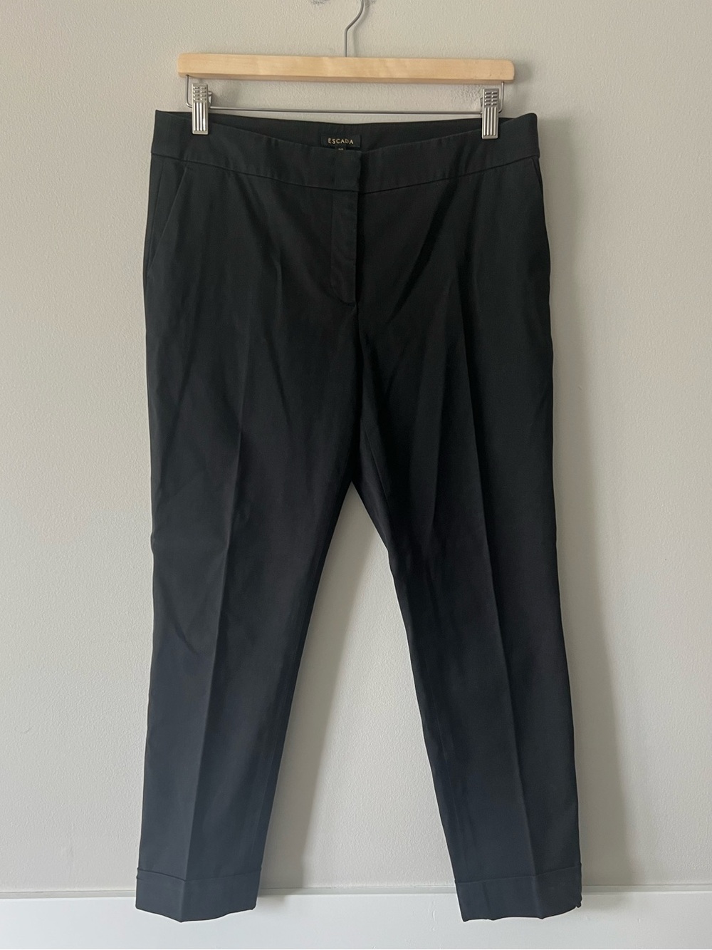 Escada Black Cropped Ankle Dress Pants Size 38 Luxury Tailored Trousers